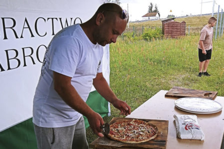 Warsztaty pieczenia pizzy w Młynie • Niegów 2022