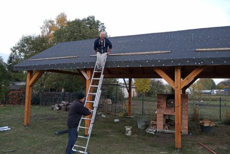 Projekt „Wiata“ cz. 8: dach gotowy • Niegów 2023
